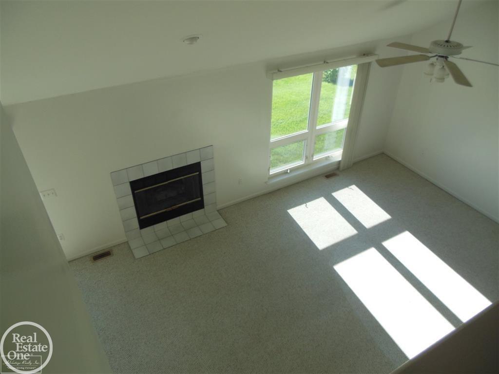 29800 Riverside Bay Court Harrison Township, MI 48045 - Photo 2 of 8