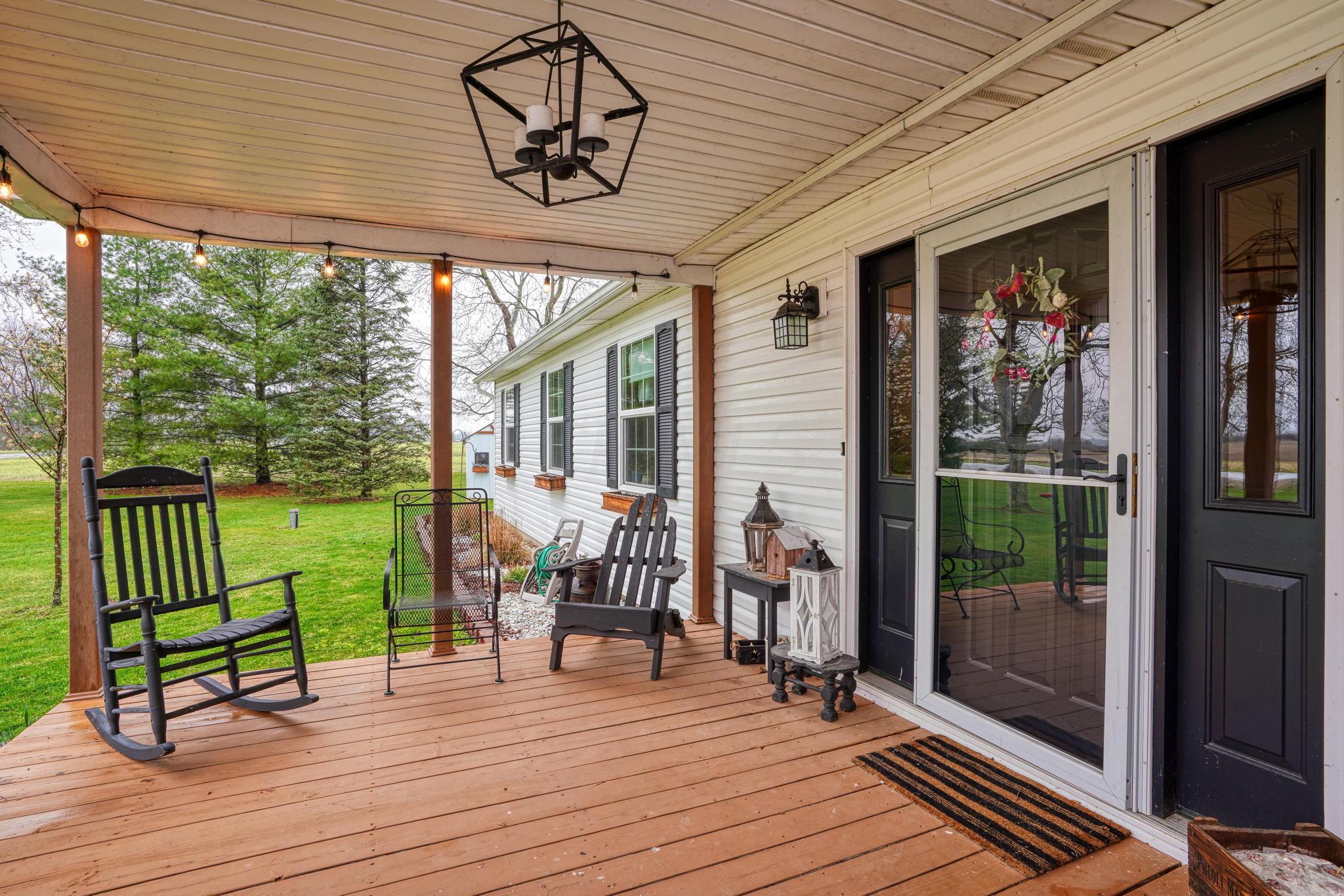 18761 Hall Road Mount Sterling, OH 43143 - Photo 2 of 35 Front Porch