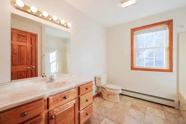 $735,000 | 1380 North Brookfield Road, Oakham, MA 01068