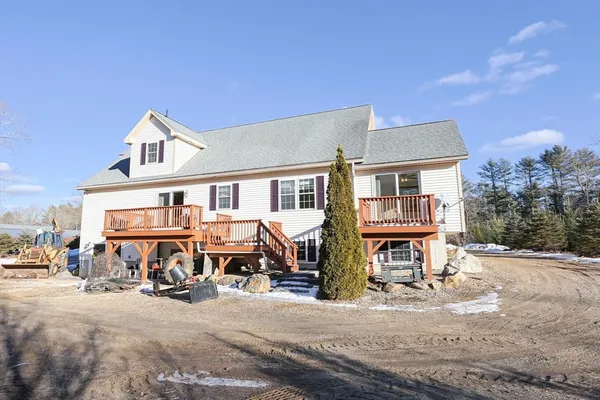 $735,000 | 1380 North Brookfield Road, Oakham, MA 01068