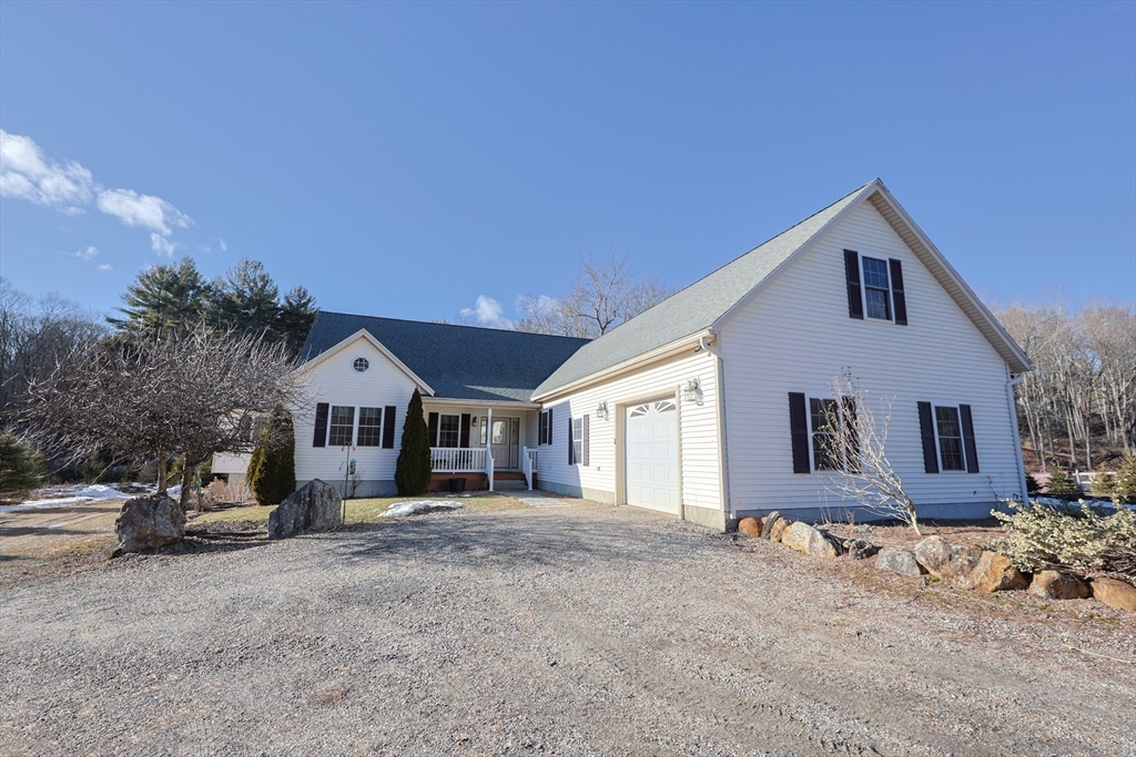 1380 North Brookfield Road Oakham, MA 01068 - Photo 5 of 38 Gallery Image 5