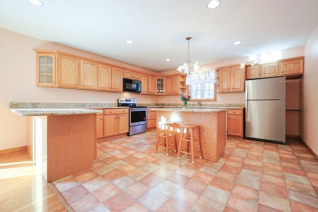 1380 North Brookfield Road Oakham, MA 01068 - Photo 9 of 38 Gallery Image 9