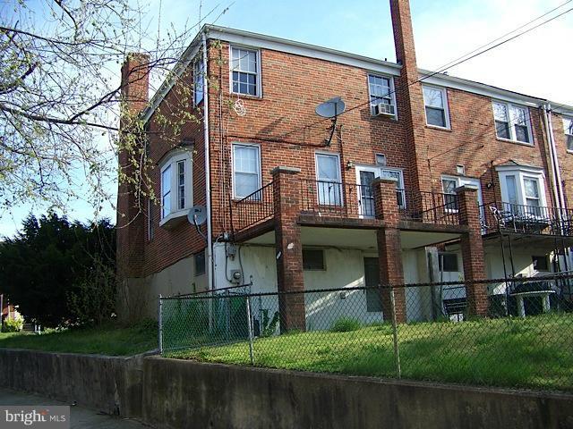 1501 Oakridge Road Baltimore, MD 21218 - Photo 2 of 9 Exterior (Rear)