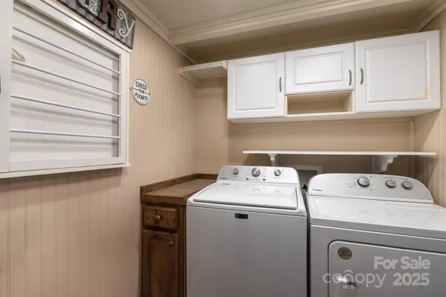 a view of deck with a yard