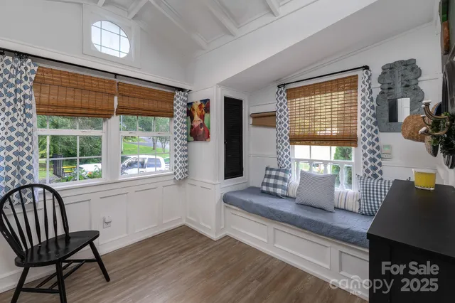 $395,000 | 1050 Nickajack Road, Franklin, NC 28734