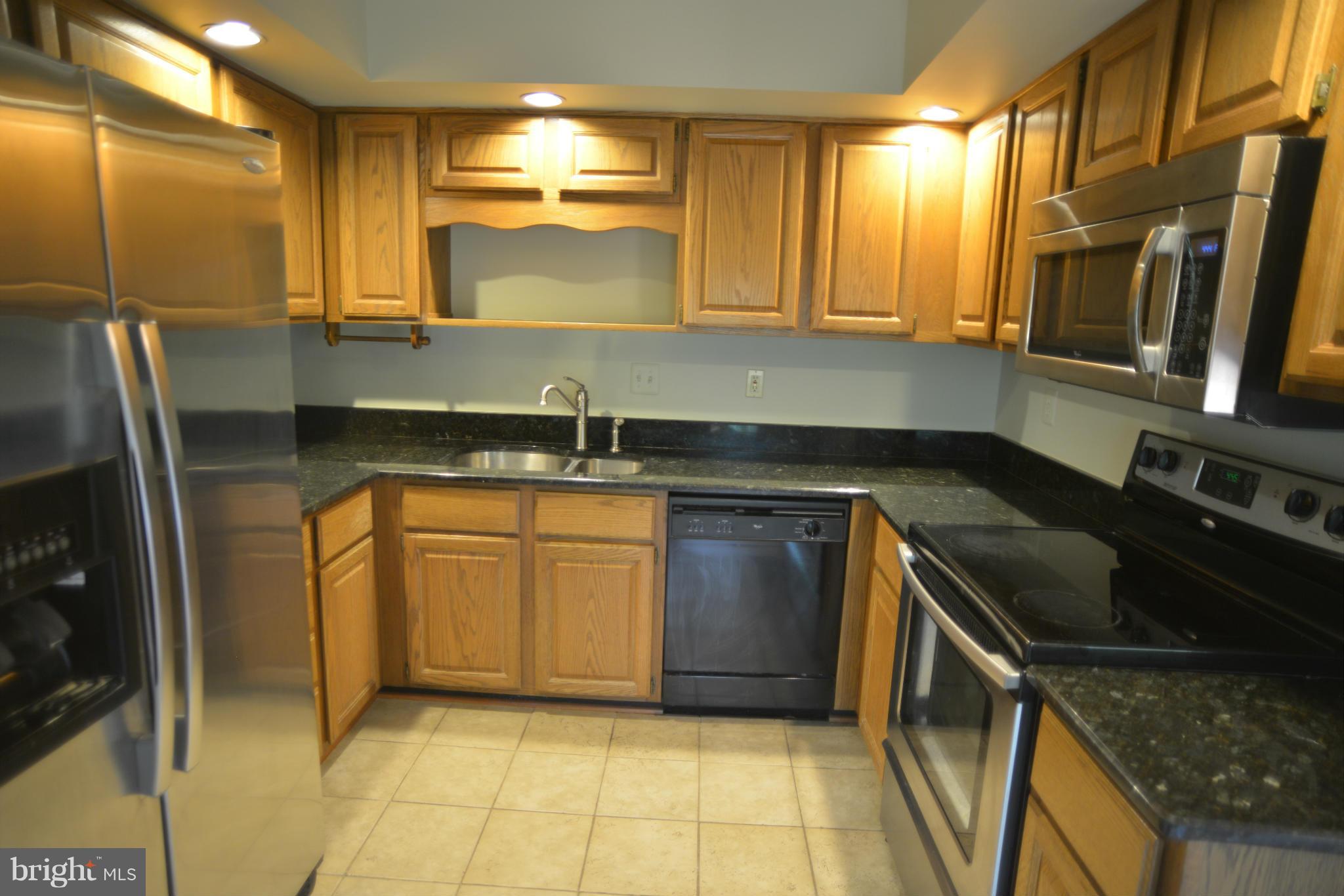 19205 Cross Ridge Drive Germantown, MD 20874 - Photo 12 of 22 Kitchen