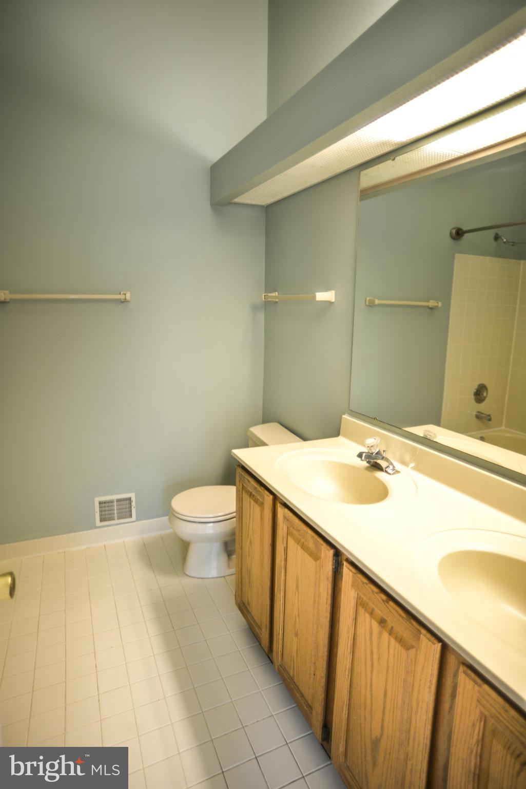 19205 Cross Ridge Drive Germantown, MD 20874 - Photo 8 of 22 Bath