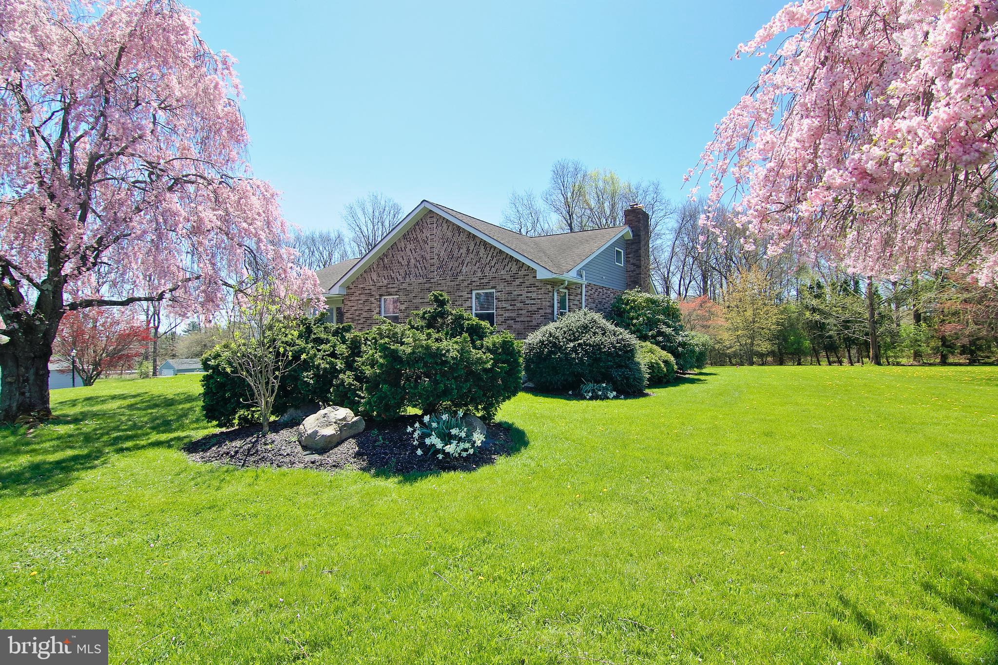 2381 Yost Road Bath, PA 18014 - Photo 40 of 42 Exterior Side