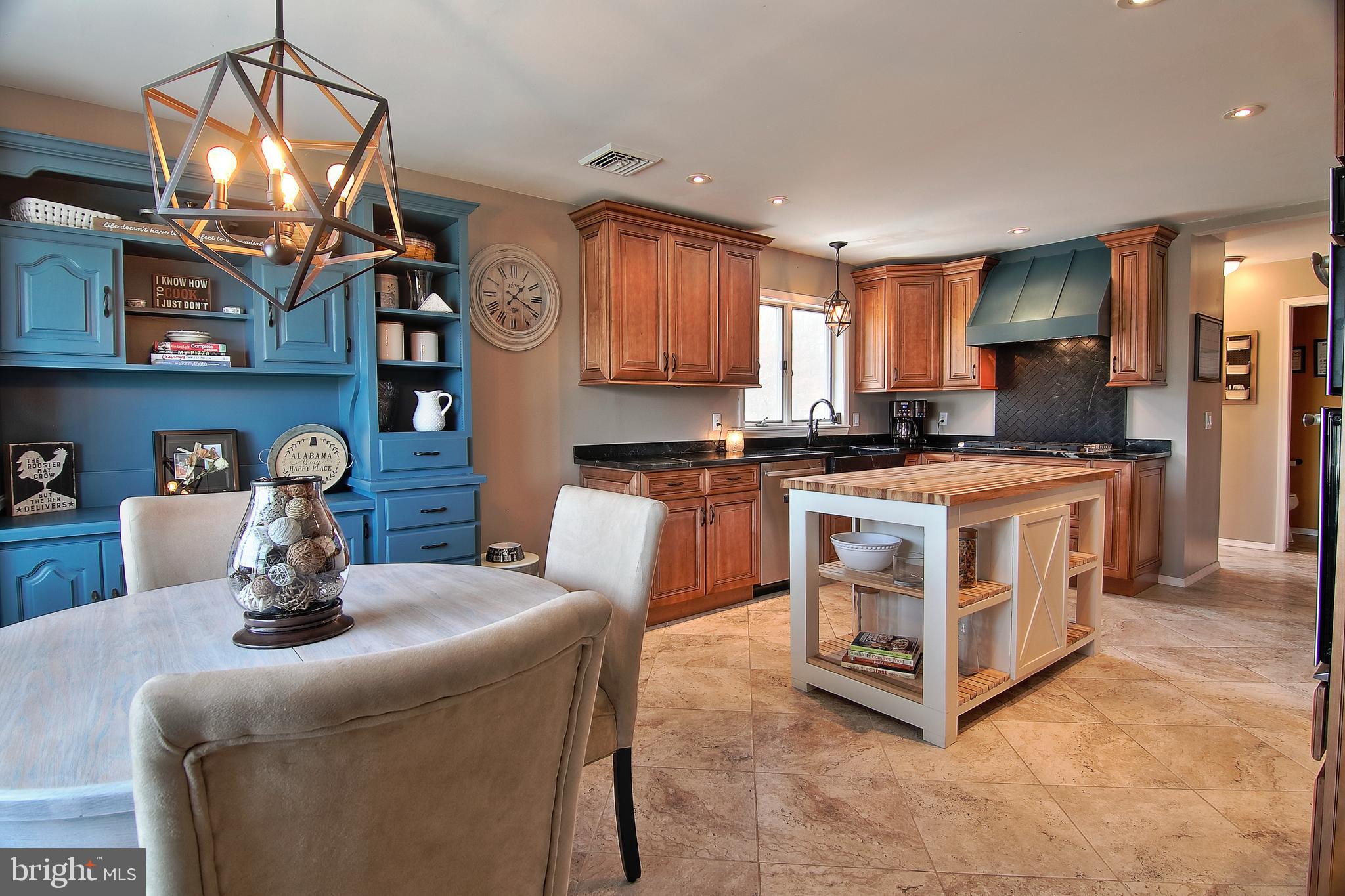 2381 Yost Road Bath, PA 18014 - Photo 8 of 42 Eat-in-Kitchen