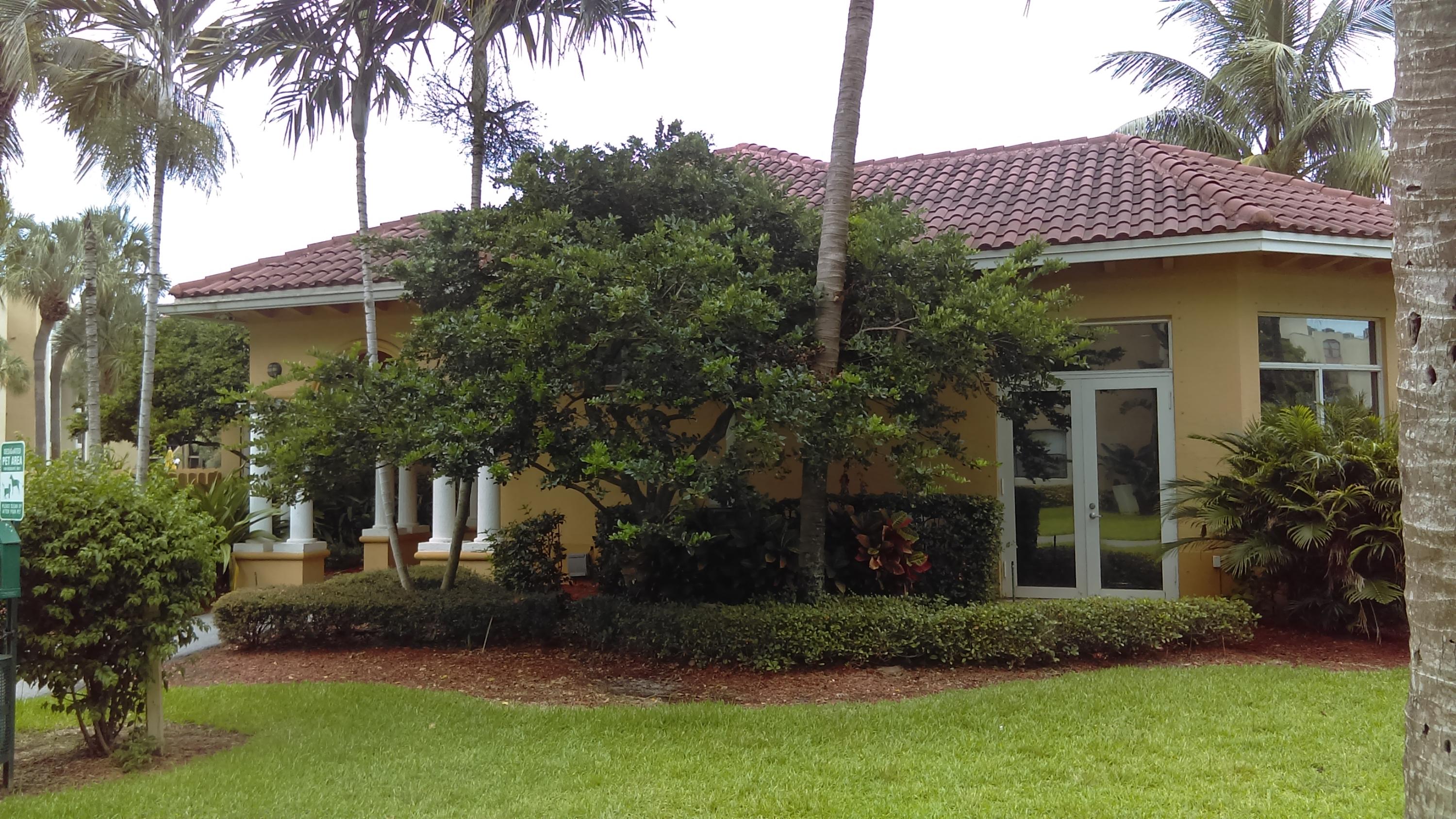 820 Lavers Circle, Unit G402 Delray Beach, FL 33444 - Photo 20 of 23 clubhouse