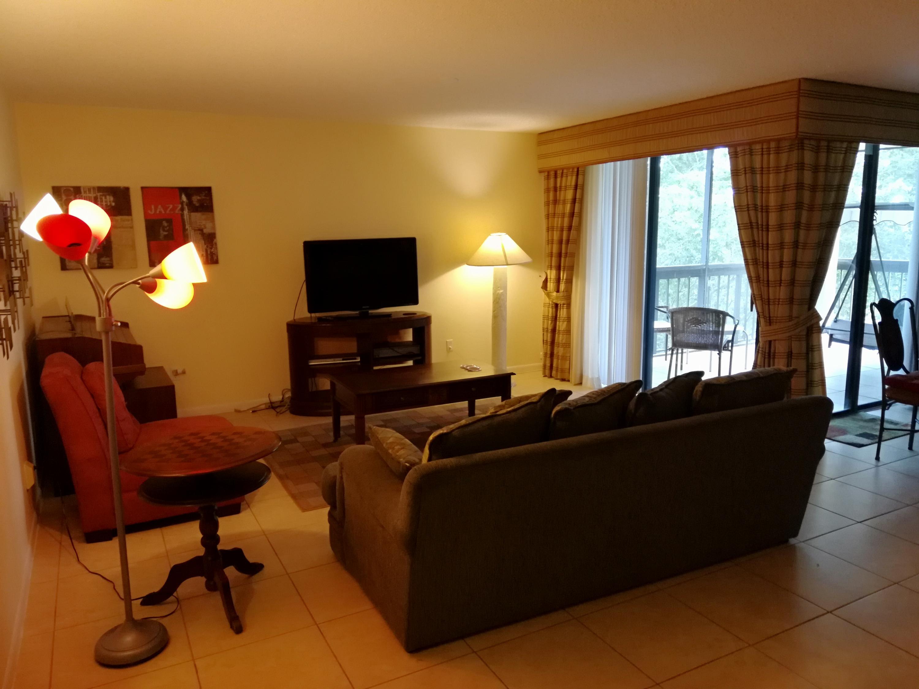 820 Lavers Circle, Unit G402 Delray Beach, FL 33444 - Photo 2 of 23 living room