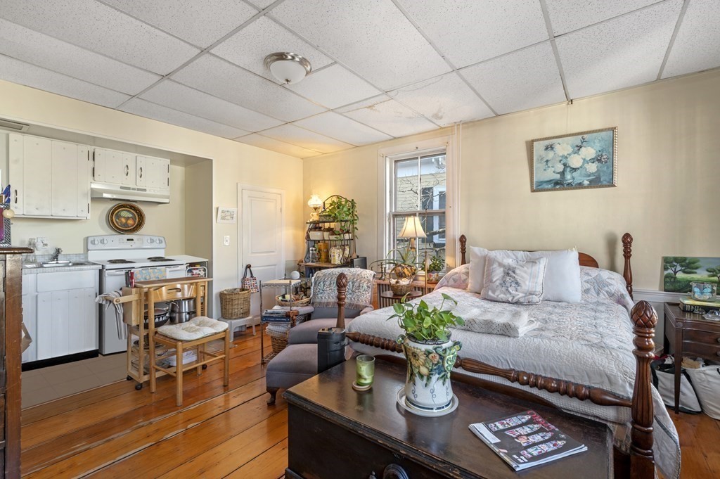 9 State Street Marblehead, MA 01945 - Photo 8 of 42 Gallery Image 8
