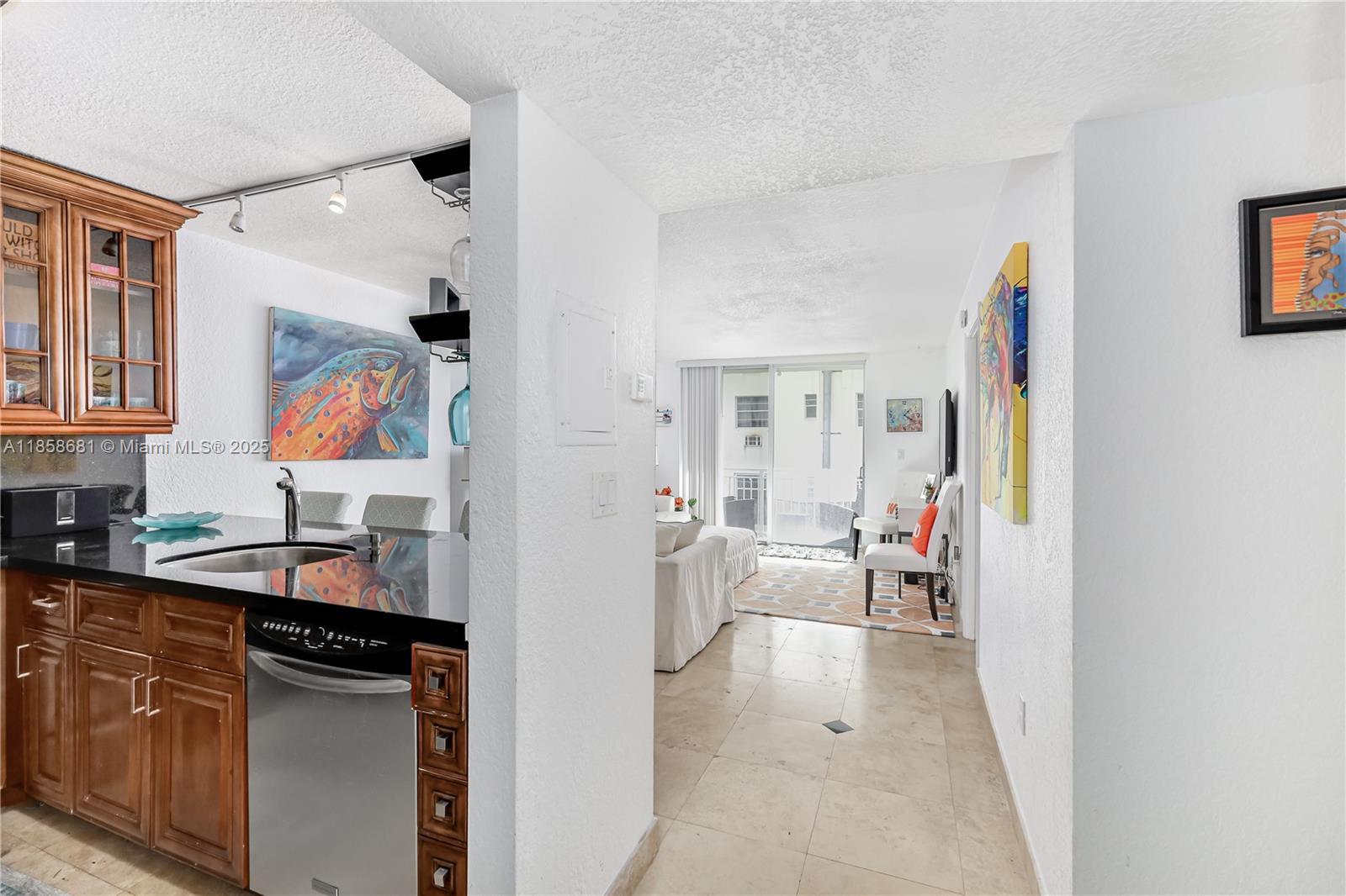 345 Ocean Drive, Unit 211 Miami Beach, FL 33139 - Photo 2 of 27 a view of a living room