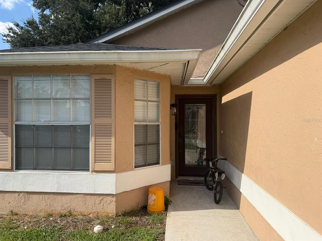 2216 Ridgemore Drive Valrico, FL 33594 - Photo 2 of 24 Gallery Image 2