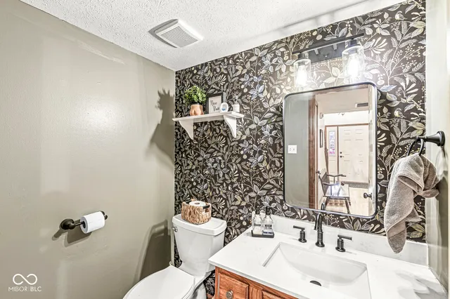 $330,000 | 516 Palmyra Drive, Indianapolis, IN 46239