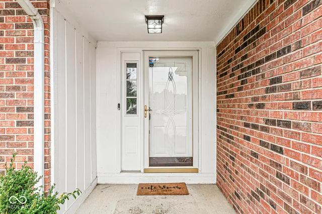 $330,000 | 516 Palmyra Drive, Indianapolis, IN 46239