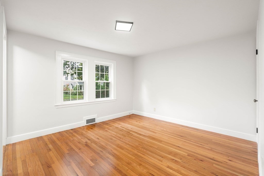 51 Madison Road Waltham, MA 02453 - Photo 11 of 23 Gallery Image 11