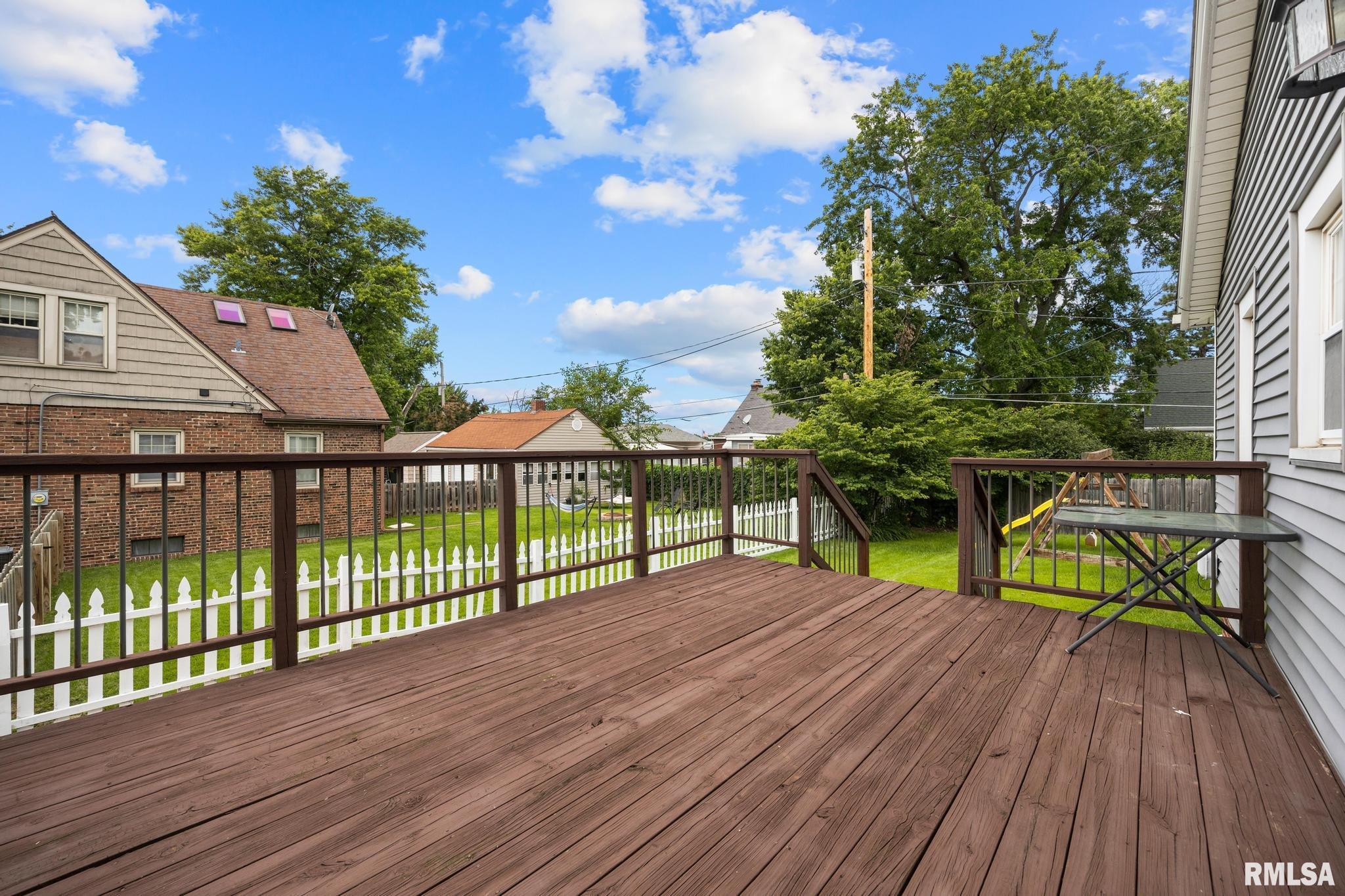 1323 West Circle Road Peoria, IL 61604 - Photo 41 of 43