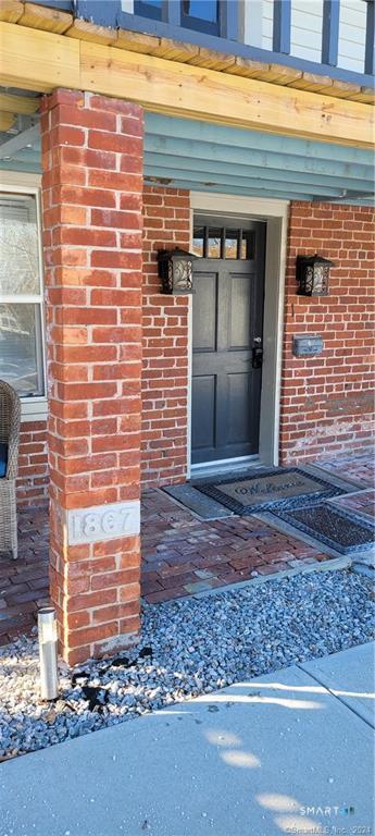 291 High Street Groton, CT 06355 - Photo 3 of 23 Private Entry