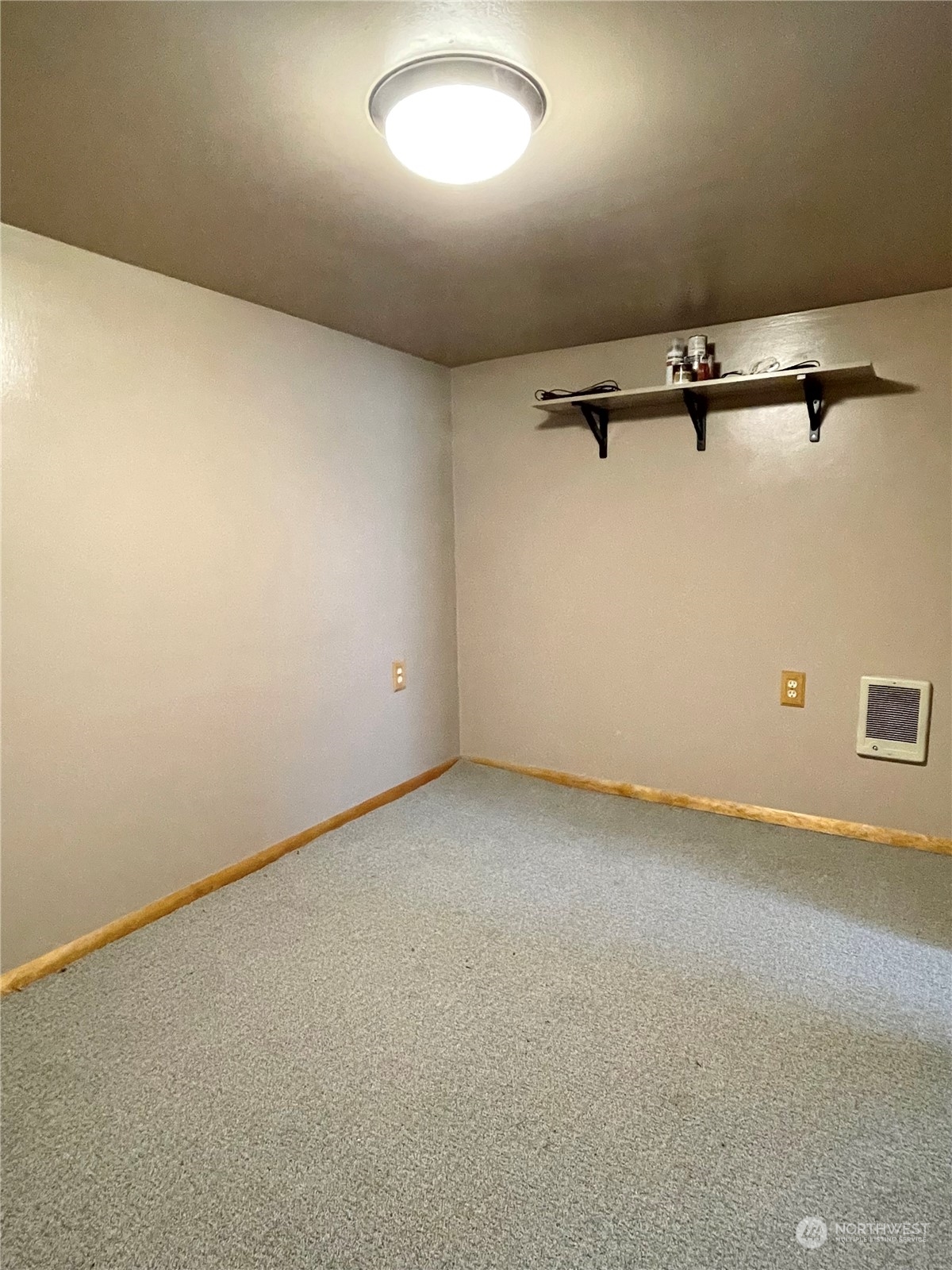 47 Kermel Road Omak, WA 98841 - Photo 24 of 40 wooden floor in a room