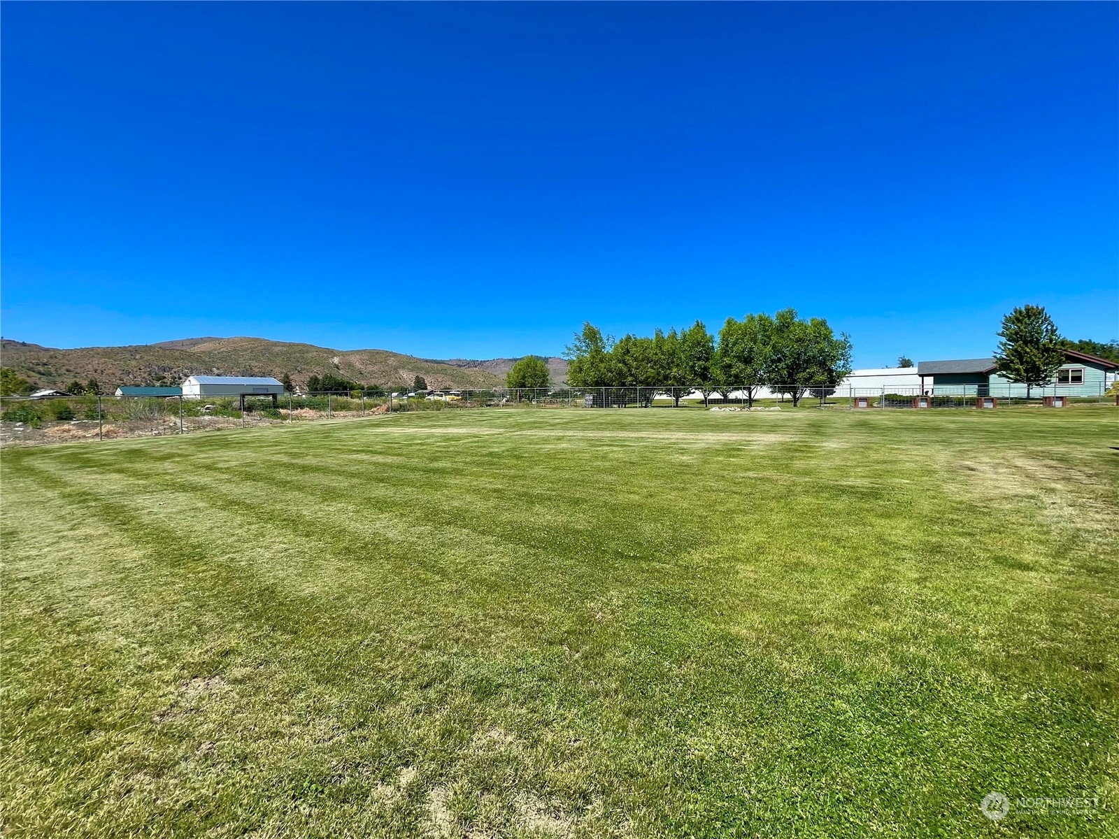 47 Kermel Road Omak, WA 98841 - Photo 28 of 40 a view of an ocean
