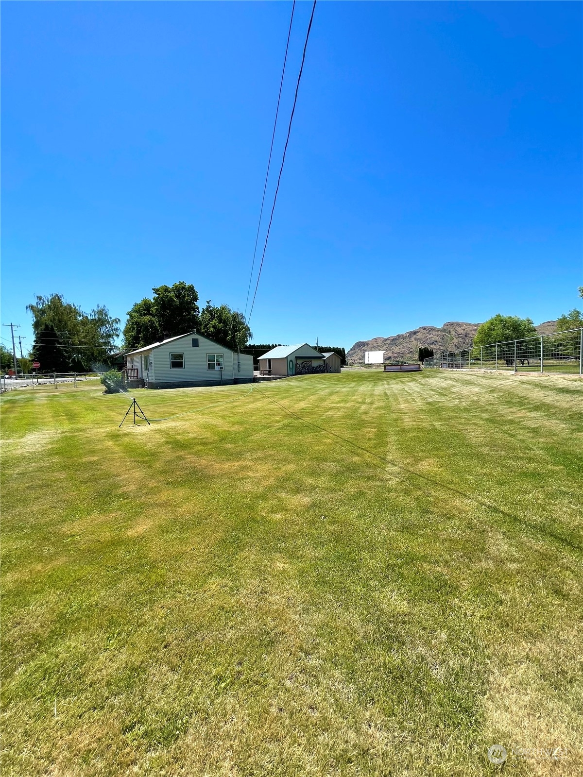 47 Kermel Road Omak, WA 98841 - Photo 34 of 40 a view of an ocean