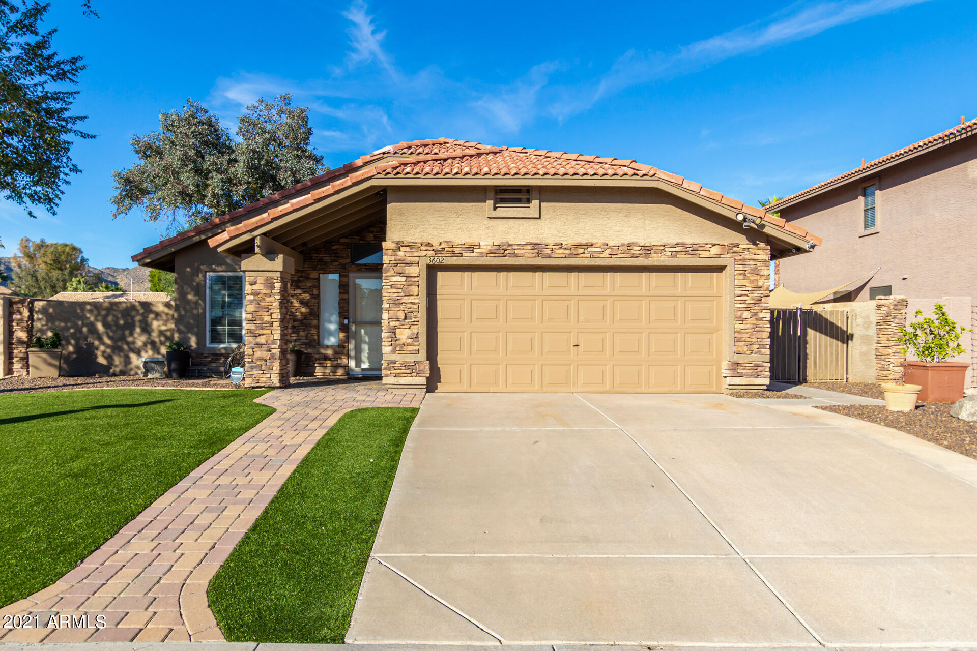3602 East Verdin Road Phoenix, AZ 85044 - Photo 1 of 35 01 - Verdin