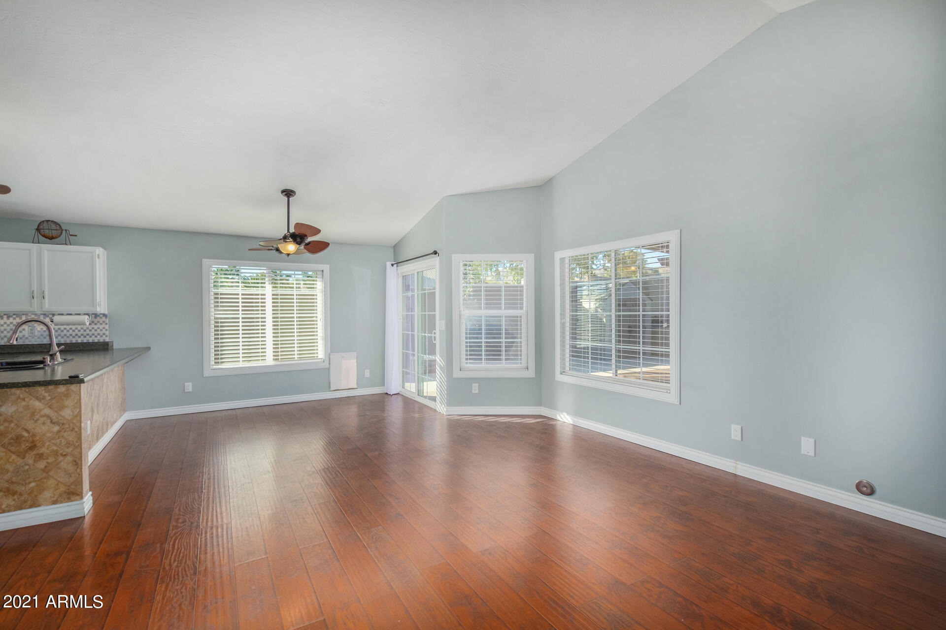 3602 East Verdin Road Phoenix, AZ 85044 - Photo 15 of 35 10 - Verdin