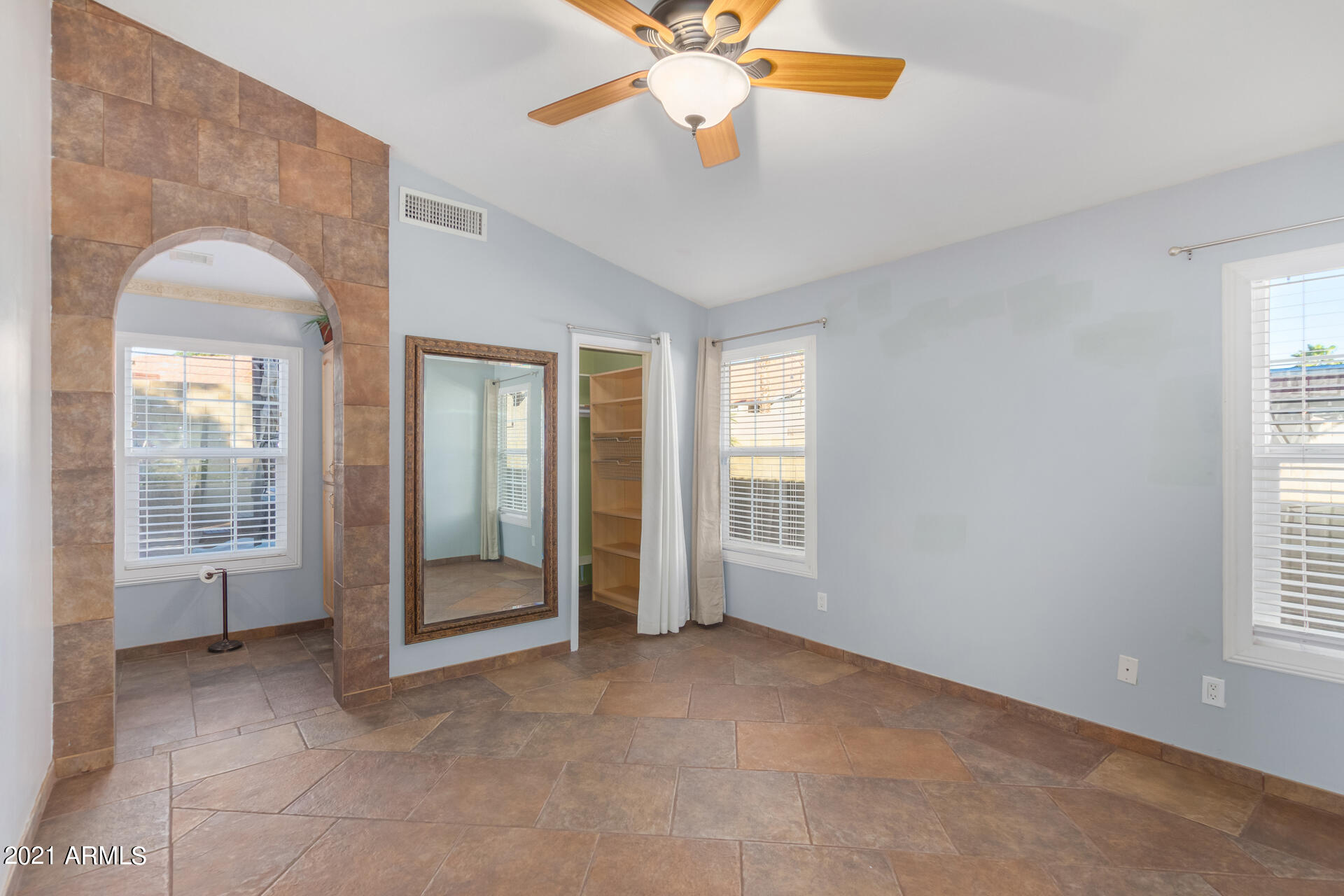3602 East Verdin Road Phoenix, AZ 85044 - Photo 18 of 35 18 - Verdin
