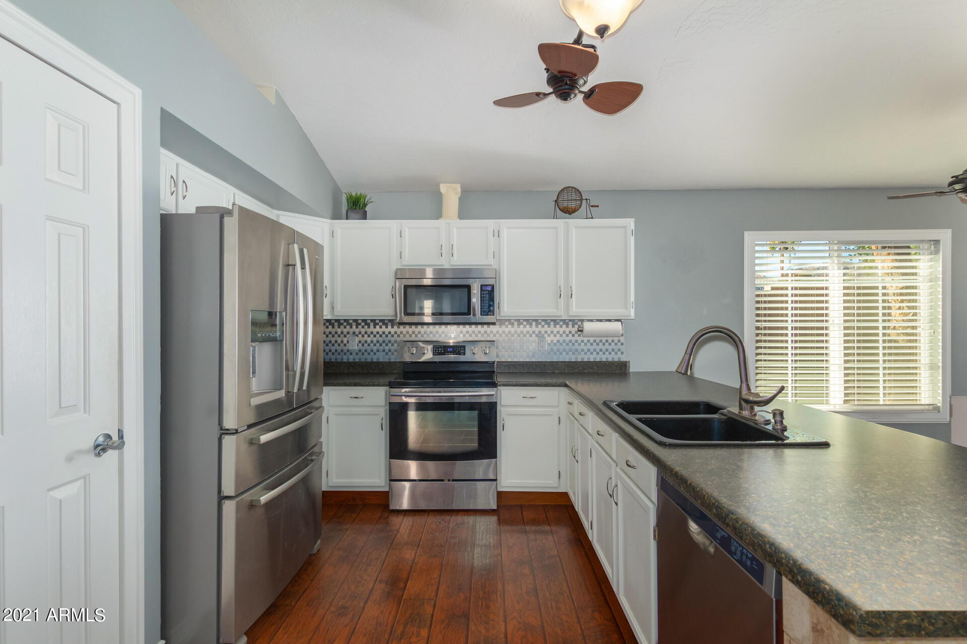 3602 East Verdin Road Phoenix, AZ 85044 - Photo 10 of 35 16 - Verdin