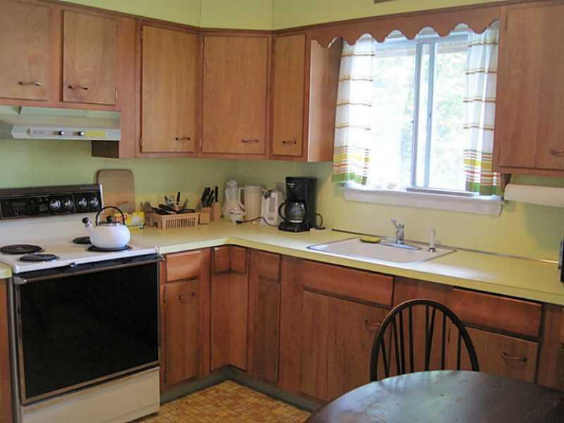 57 Reny Road Bristol, ME 04564 - Photo 19 of 25 Kitchen.