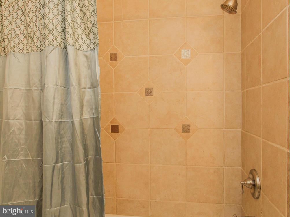 12811 Claxton Drive, Unit 1E Laurel, MD 20708 - Photo 20 of 30 Bath (Master)