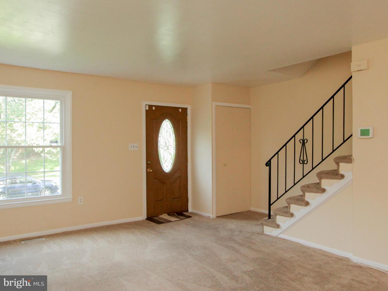 12811 Claxton Drive, Unit 1E Laurel, MD 20708 - Photo 5 of 30 Living Room
