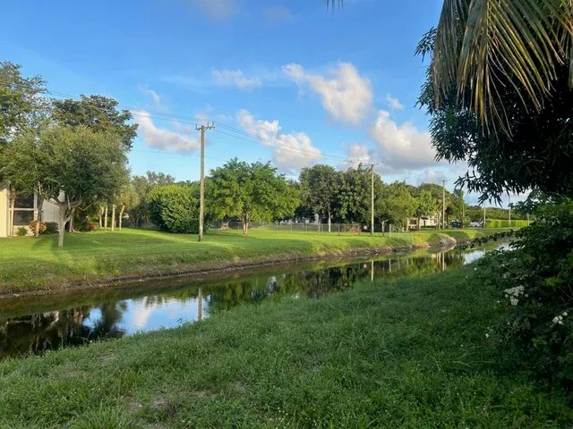 $2,600 | 10084 Boynton Pl Circle, Boynton Beach, FL 33437