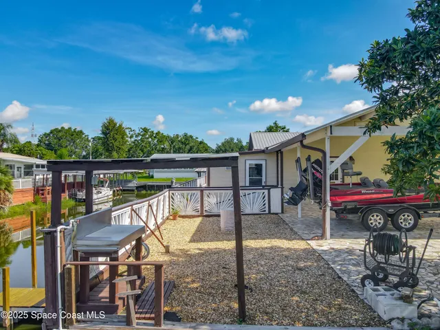 $395,000 | 534 Minnow Court, Kenansville, FL 34739