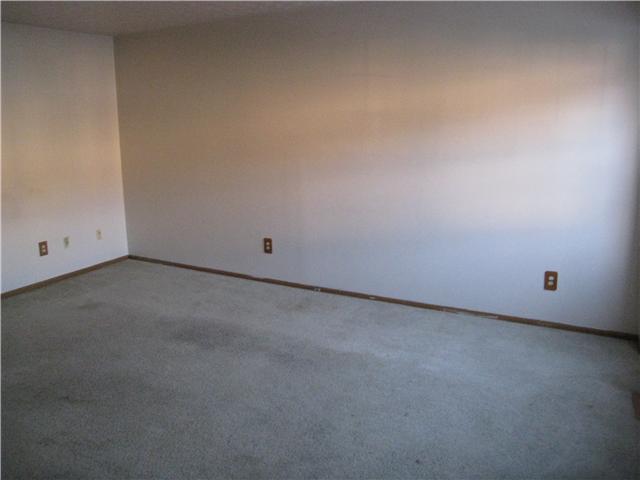 8179 Rochester Way Westerville, OH 43081 - Photo 2 of 12