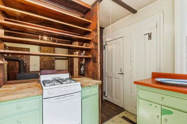 $725,000 | 2 Cold Spring Road, Shaftsbury, VT 05257