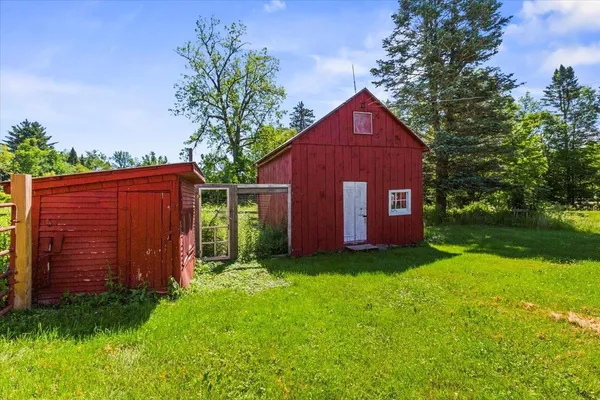 $725,000 | 2 Cold Spring Road, Shaftsbury, VT 05257