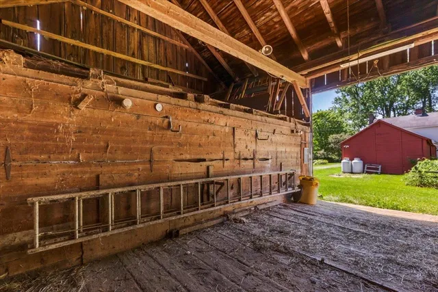 $725,000 | 2 Cold Spring Road, Shaftsbury, VT 05257