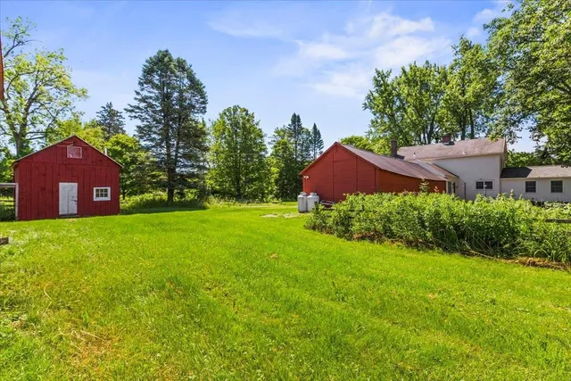 $725,000 | 2 Cold Spring Road, Shaftsbury, VT 05257