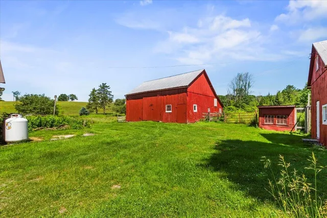 $725,000 | 2 Cold Spring Road, Shaftsbury, VT 05257