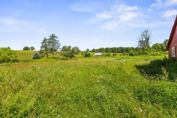 $725,000 | 2 Cold Spring Road, Shaftsbury, VT 05257