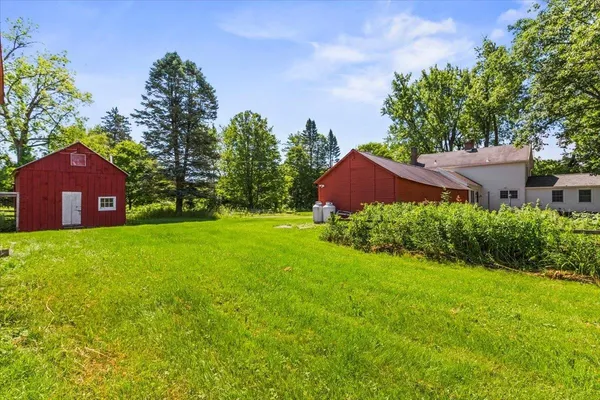 $725,000 | 2 Cold Spring Road, Shaftsbury, VT 05257