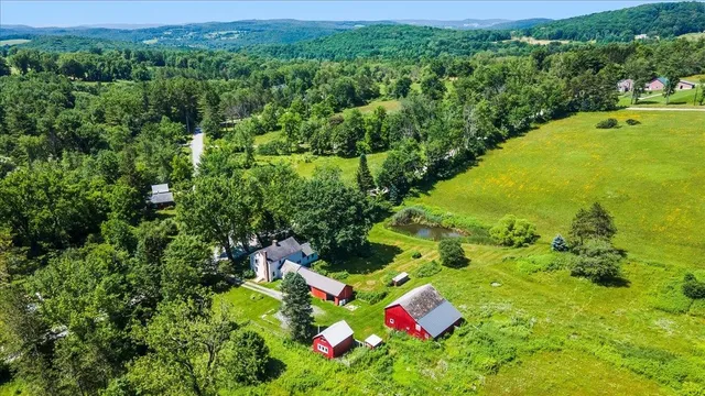 $725,000 | 2 Cold Spring Road, Shaftsbury, VT 05257