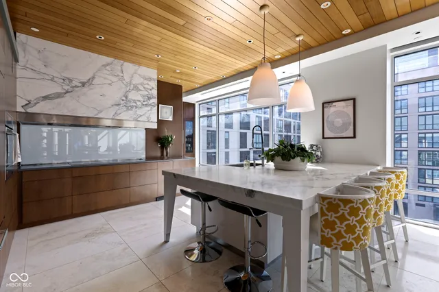 $1,395,000 | 429 North Pennsylvania Street, Unit 904, Indianapolis, IN 46204