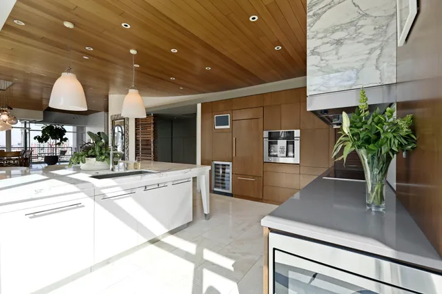 $1,395,000 | 429 North Pennsylvania Street, Unit 904, Indianapolis, IN 46204