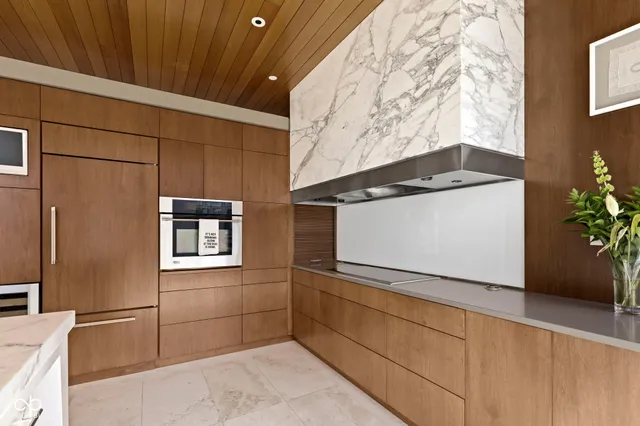 $1,395,000 | 429 North Pennsylvania Street, Unit 904, Indianapolis, IN 46204