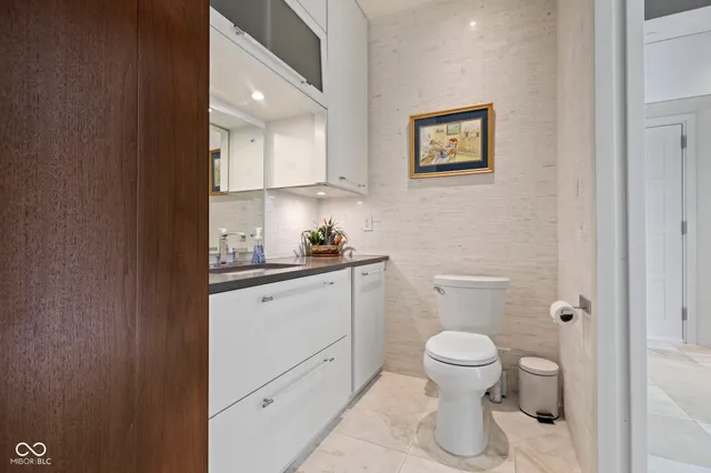 $1,395,000 | 429 North Pennsylvania Street, Unit 904, Indianapolis, IN 46204