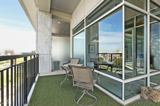 $1,395,000 | 429 North Pennsylvania Street, Unit 904, Indianapolis, IN 46204