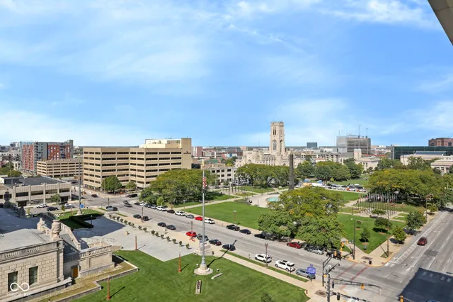 $1,395,000 | 429 North Pennsylvania Street, Unit 904, Indianapolis, IN 46204